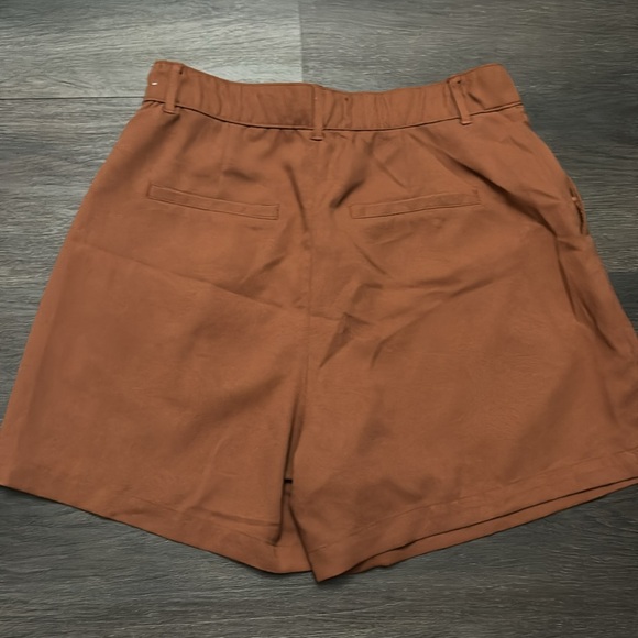 Abercrombie tailored shorts - Picture 2 of 2
